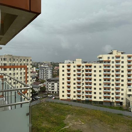 Studios & Apartments Palas By Glam At Lazar Towers ヤシ エクステリア 写真