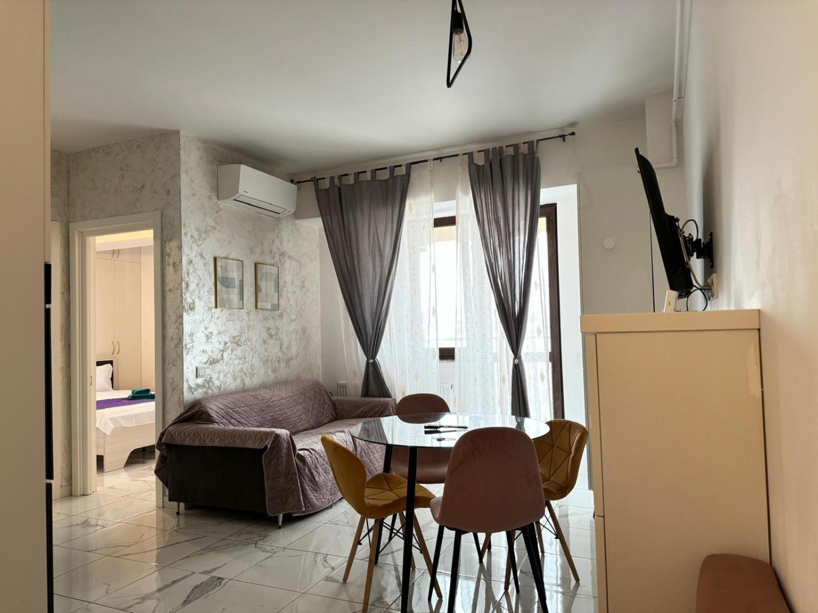 Studios & Apartments Palas By Glam At Lazar Towers ヤシ エクステリア 写真