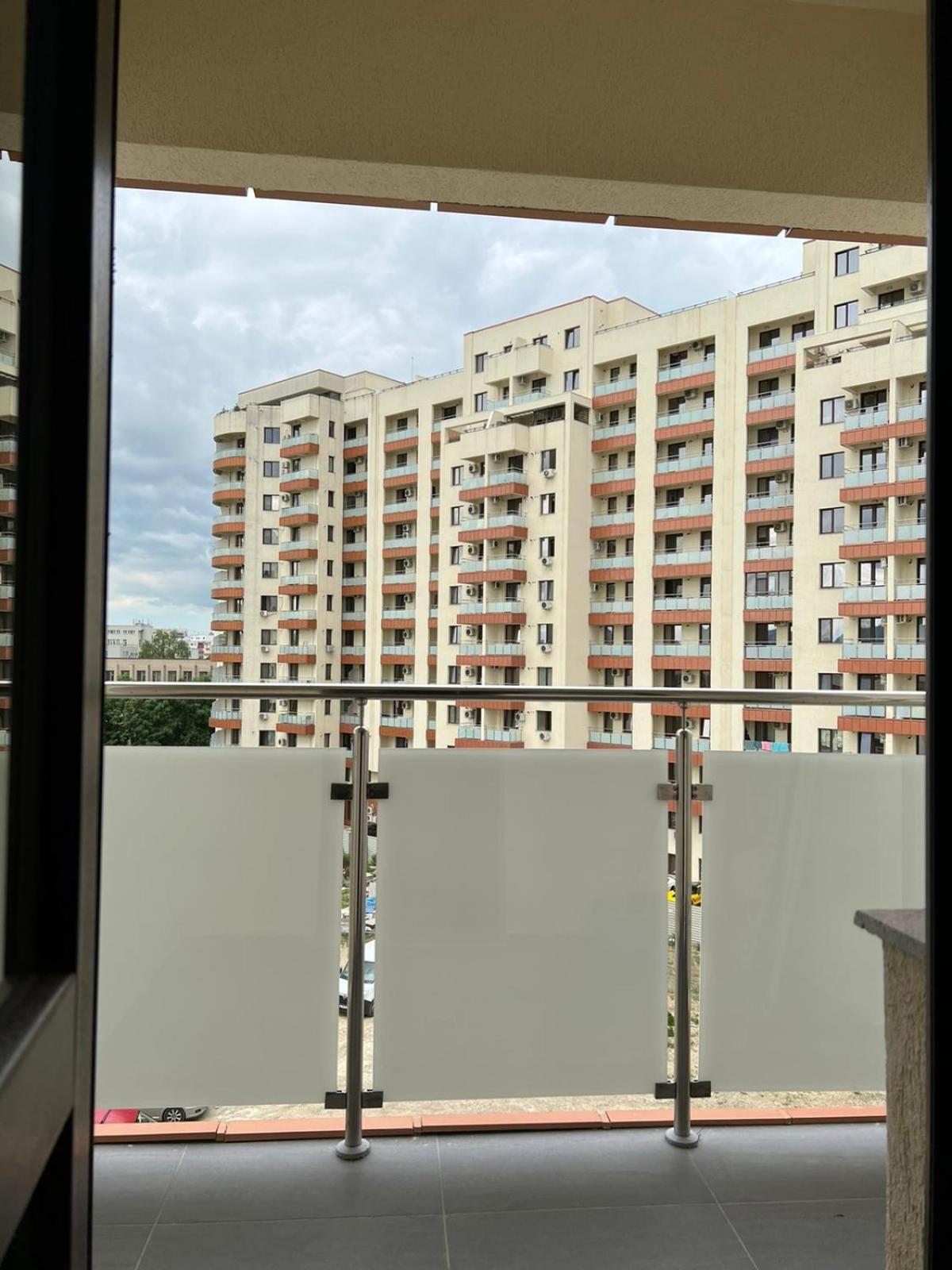 Studios & Apartments Palas By Glam At Lazar Towers ヤシ エクステリア 写真