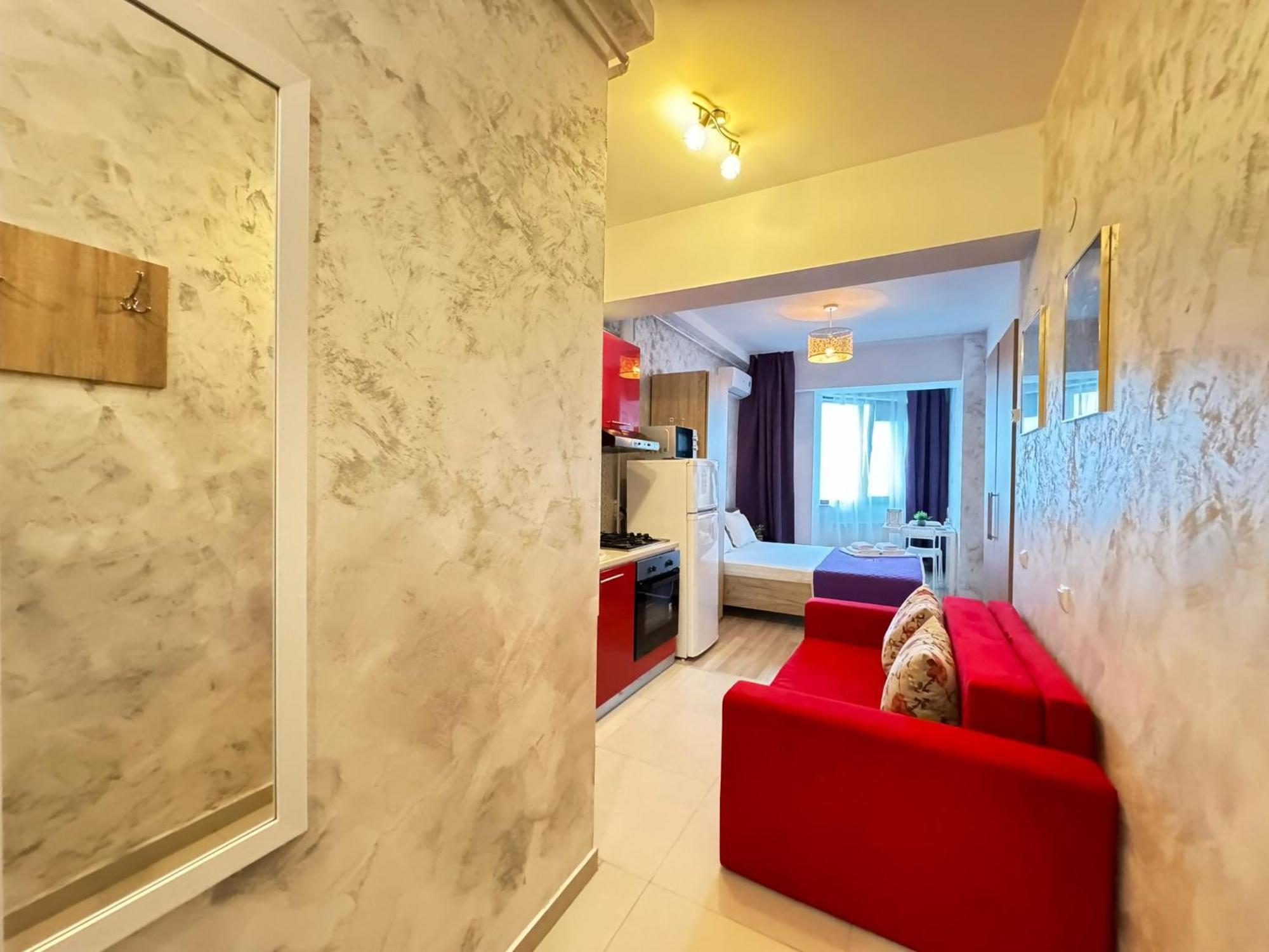 Studios & Apartments Palas By Glam At Lazar Towers ヤシ エクステリア 写真