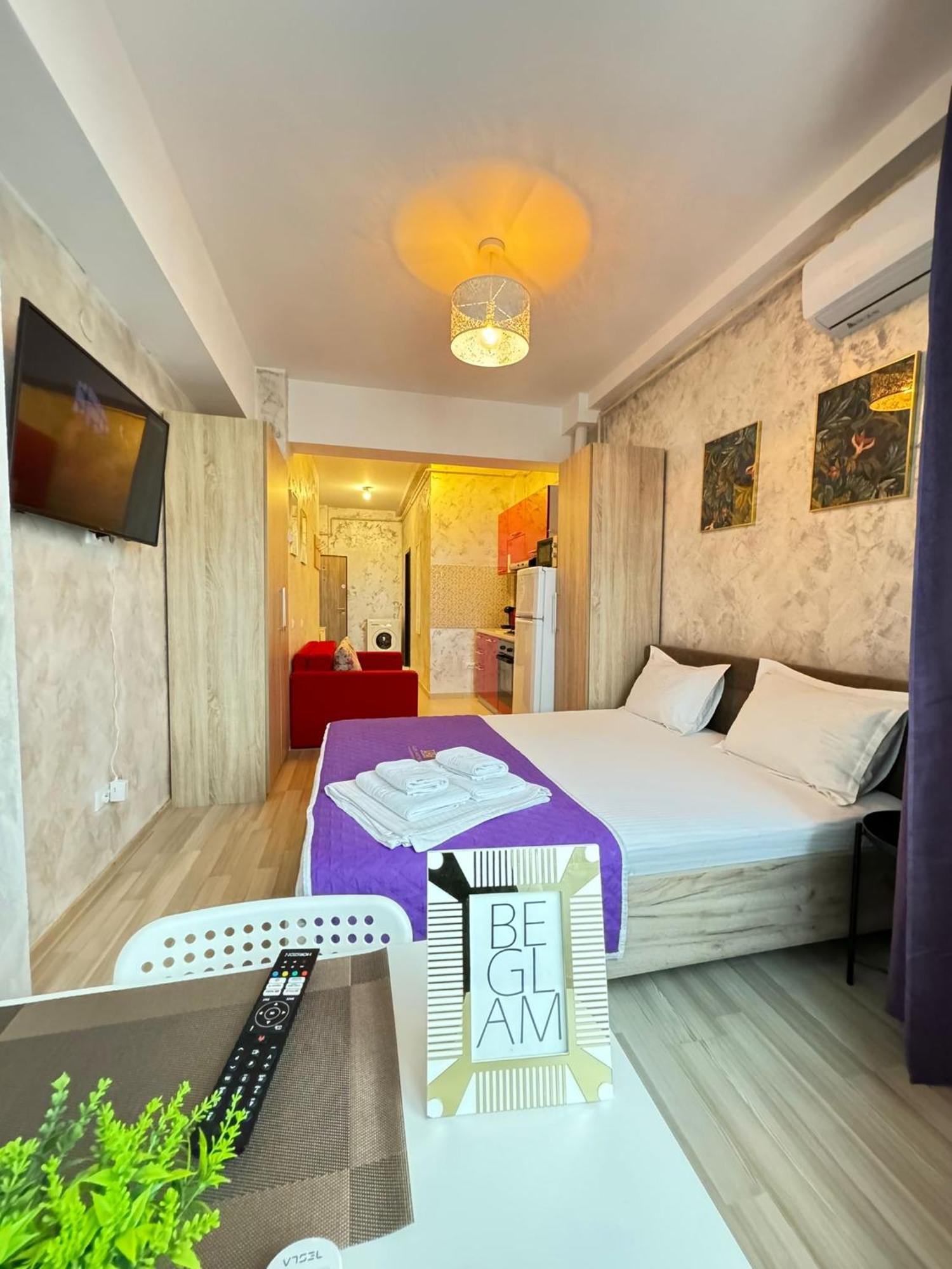 Studios & Apartments Palas By Glam At Lazar Towers ヤシ エクステリア 写真
